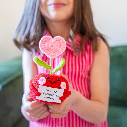 Pomme d'amour en forme de cœur avec message pour maman