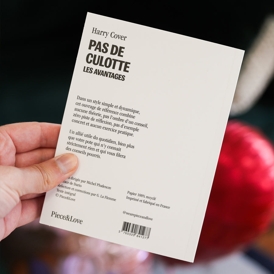 Couverture du carnet avec un design humoristique et coloré.