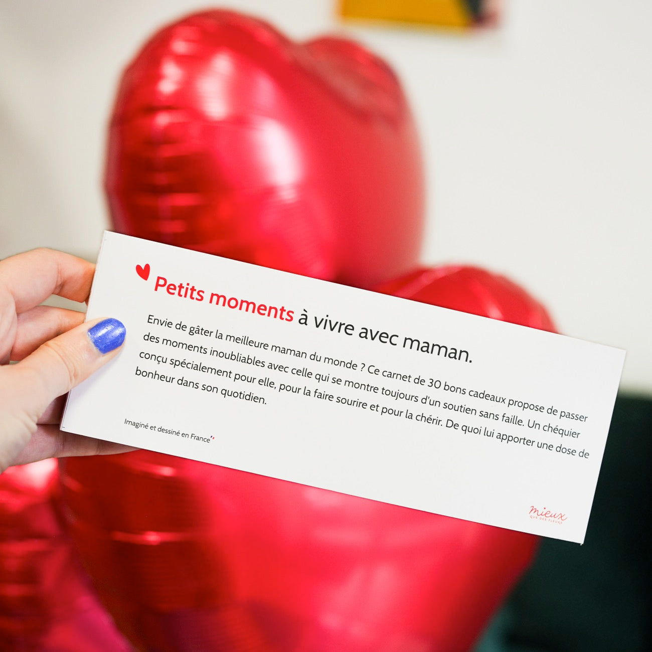 Chéquier pour Maman avec illustrations colorées et motifs ludiques.