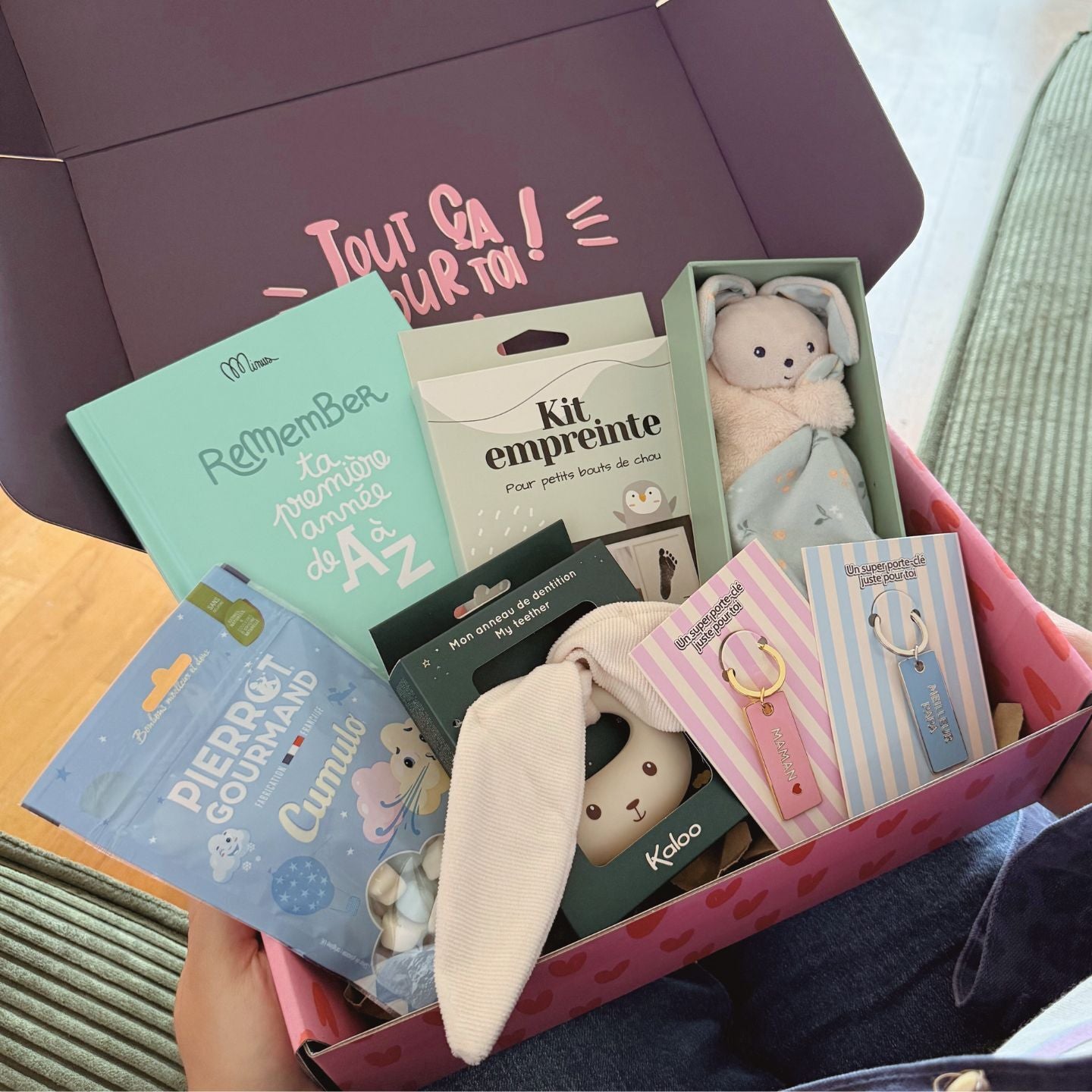 Coffret de naissance maxi avec prénom brodé sur le couvercle