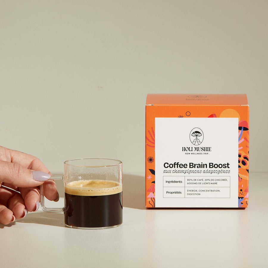 Dosettes de café biodégradables avec champignons en gros plan