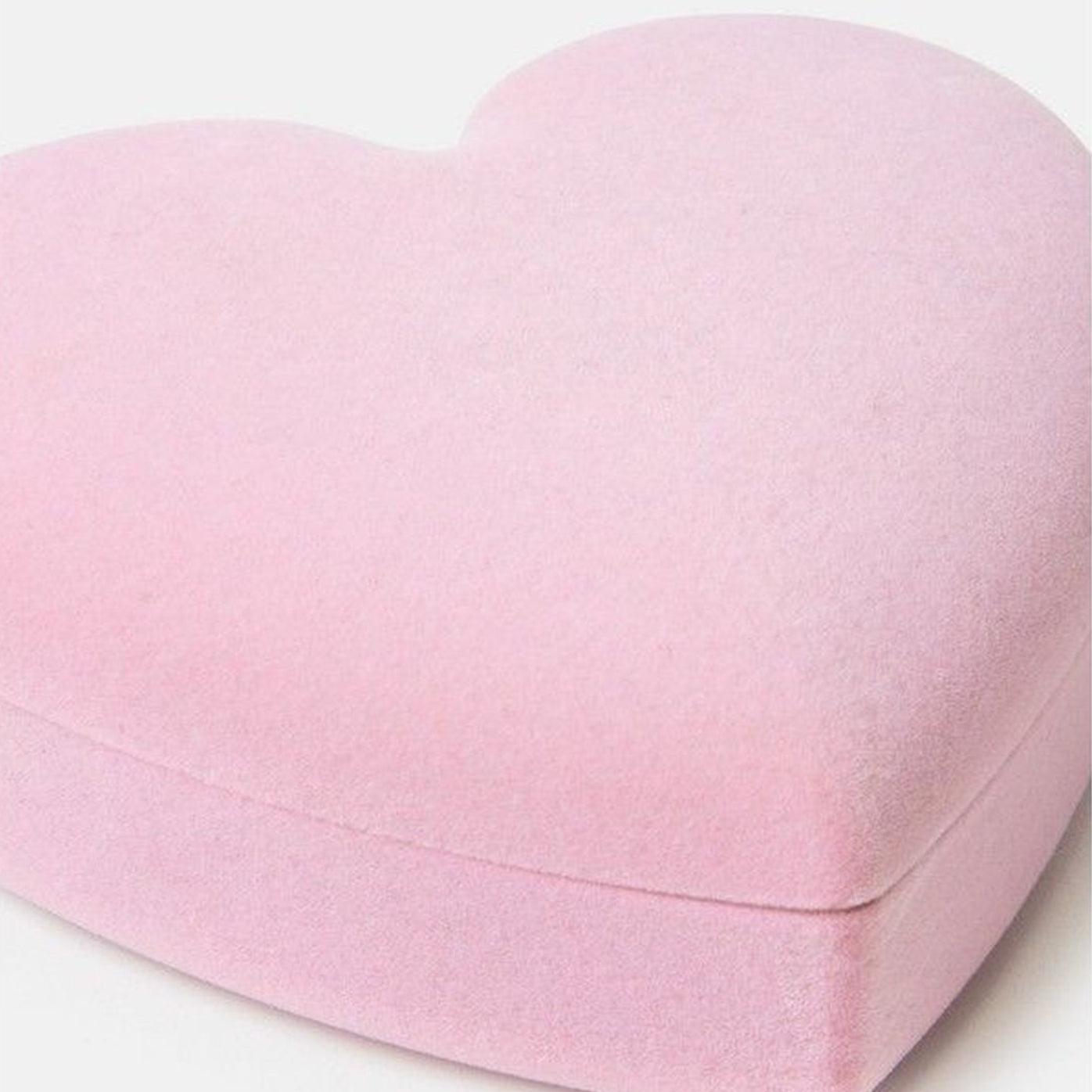 Boîte à bijoux en velours rose en forme de cœur, vue de dessus