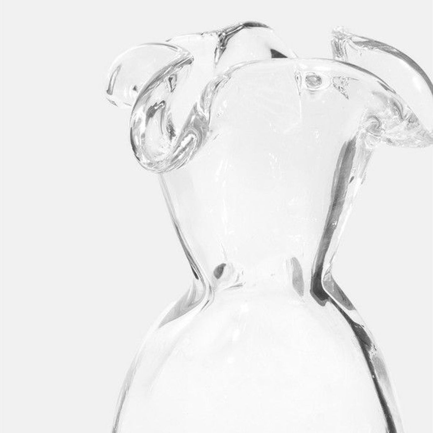 Vase en forme de poisson rouge avec texture brillante