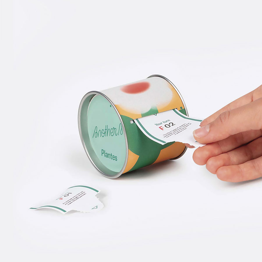 Couverture du livre avec illustrations de plantes variées.