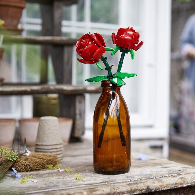 Roses Lego avec tiges ajustables et feuilles vertes