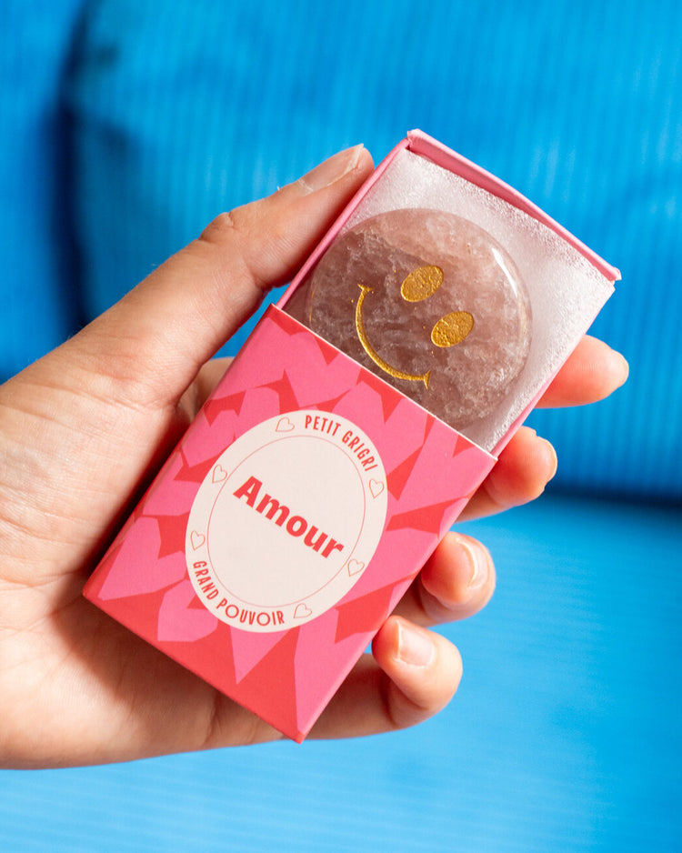 Grigri amour avec pierre en Quartz rouge et message positif