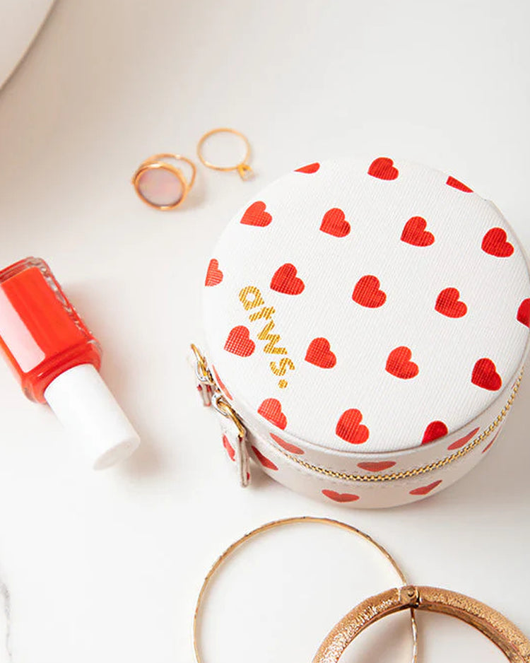 Boîte à bijoux en forme de cœur, vue de dessus avec texture lisse