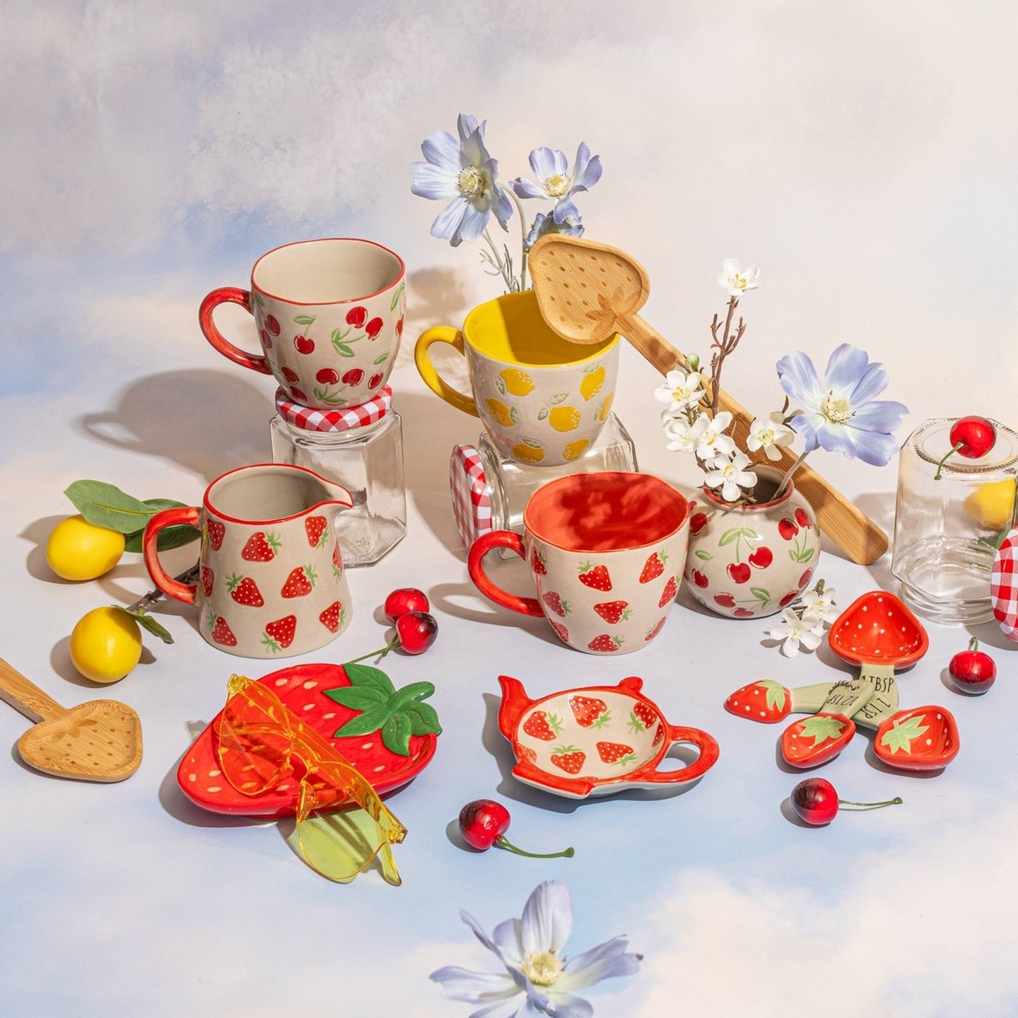 Vide poche motif fraise avec texture douce et arrondi