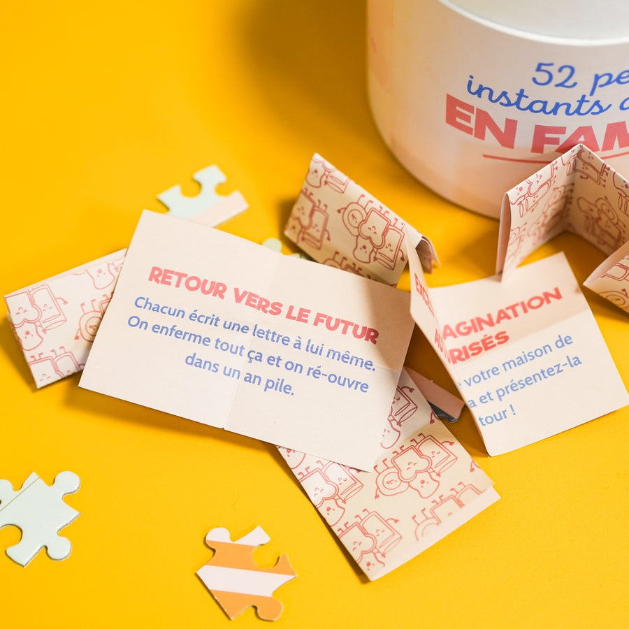 Couverture du jeu avec illustrations colorées et joyeuses.