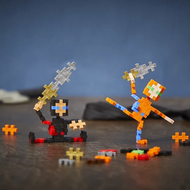 Kit de construction Ninja avec pièces colorées en détail