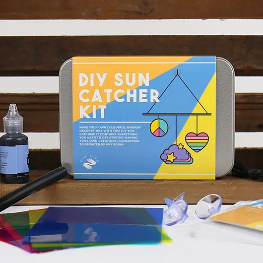 Kit DIY attrape soleil avec des éléments colorés et transparents