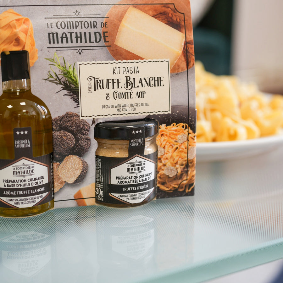 Kit DIY Pâtes à la Truffe avec ingrédients en vue rapprochée.