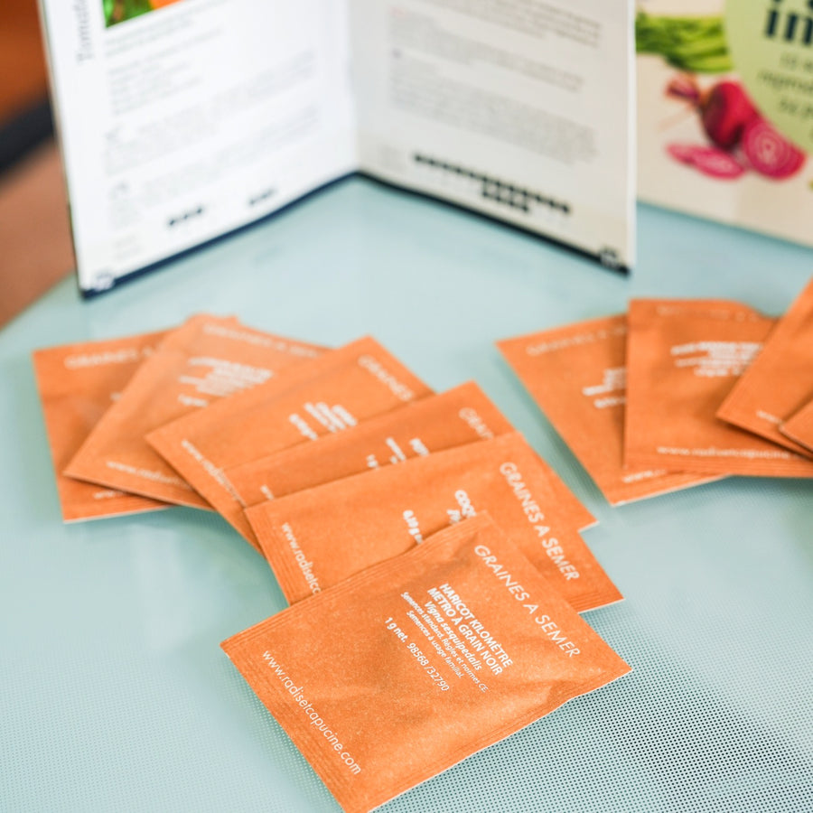 Coffret de 12 sachets de graines de légumes variés.