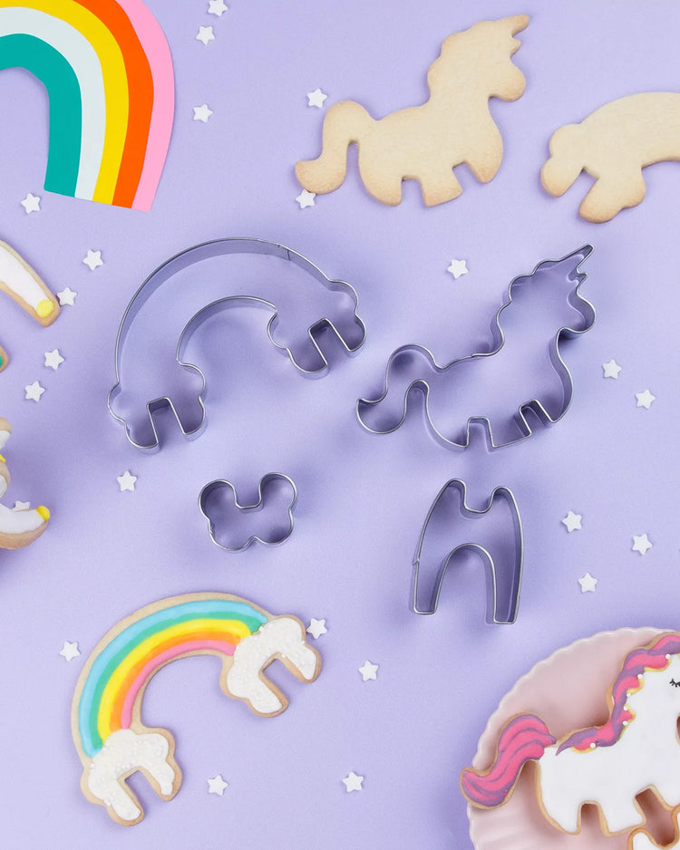 Emporte-pièce licorne en forme de biscuit coloré