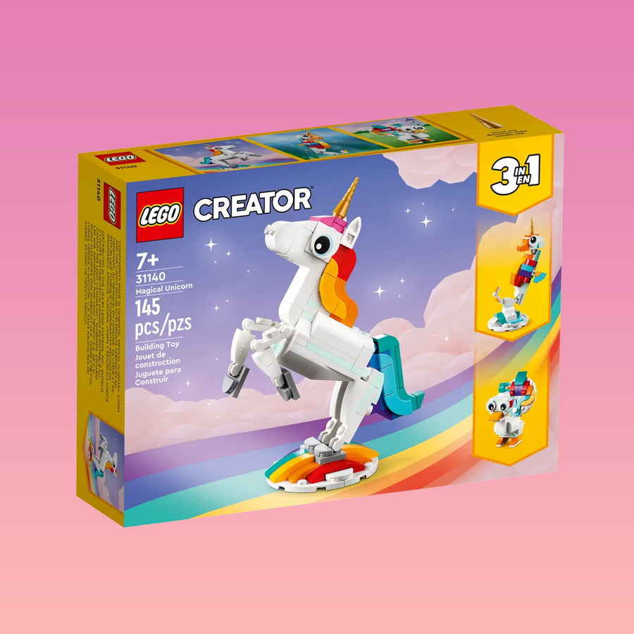 Licorne Lego vue de face avec détails colorés et brillants.