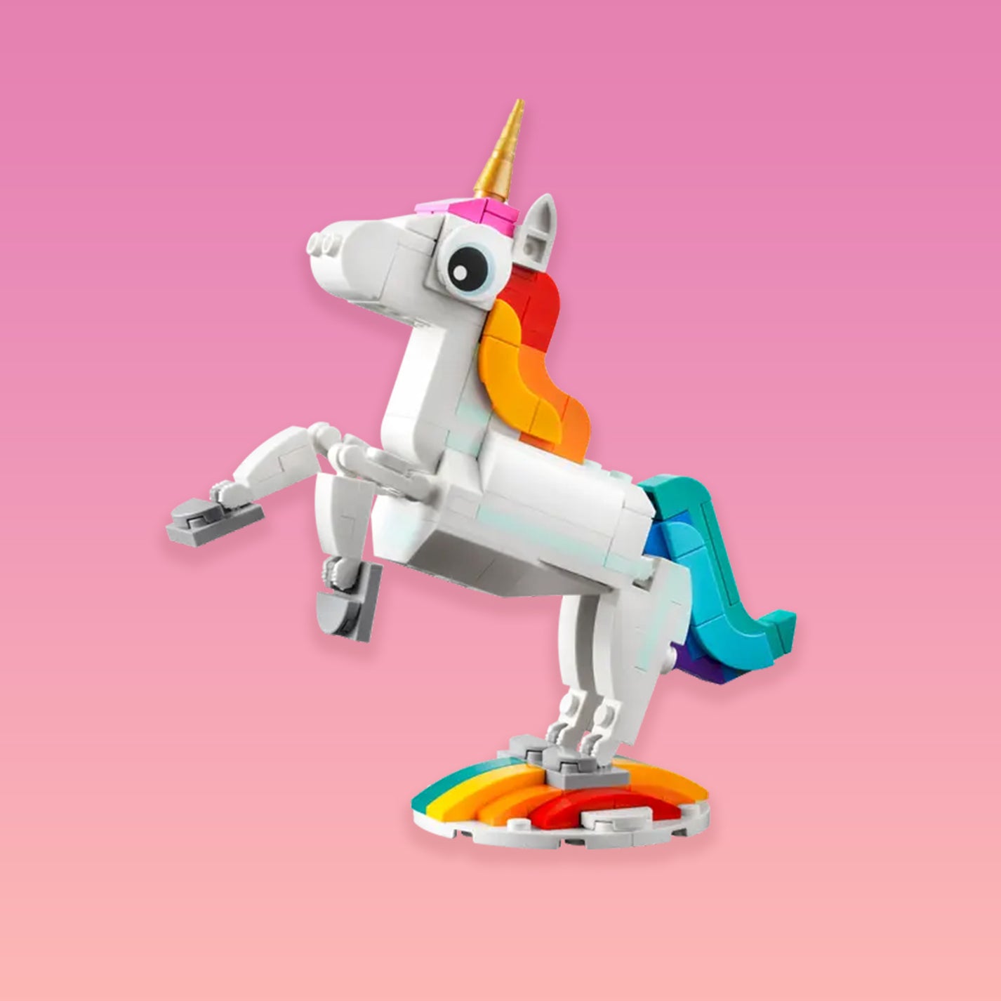Licorne Lego vue de côté avec détails colorés et brillants.