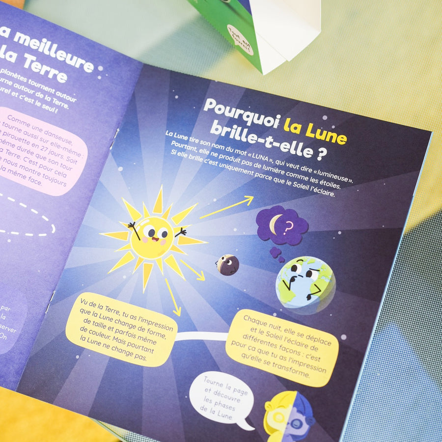 Kit éducatif sur la Lune avec lunette et livret d'activités.