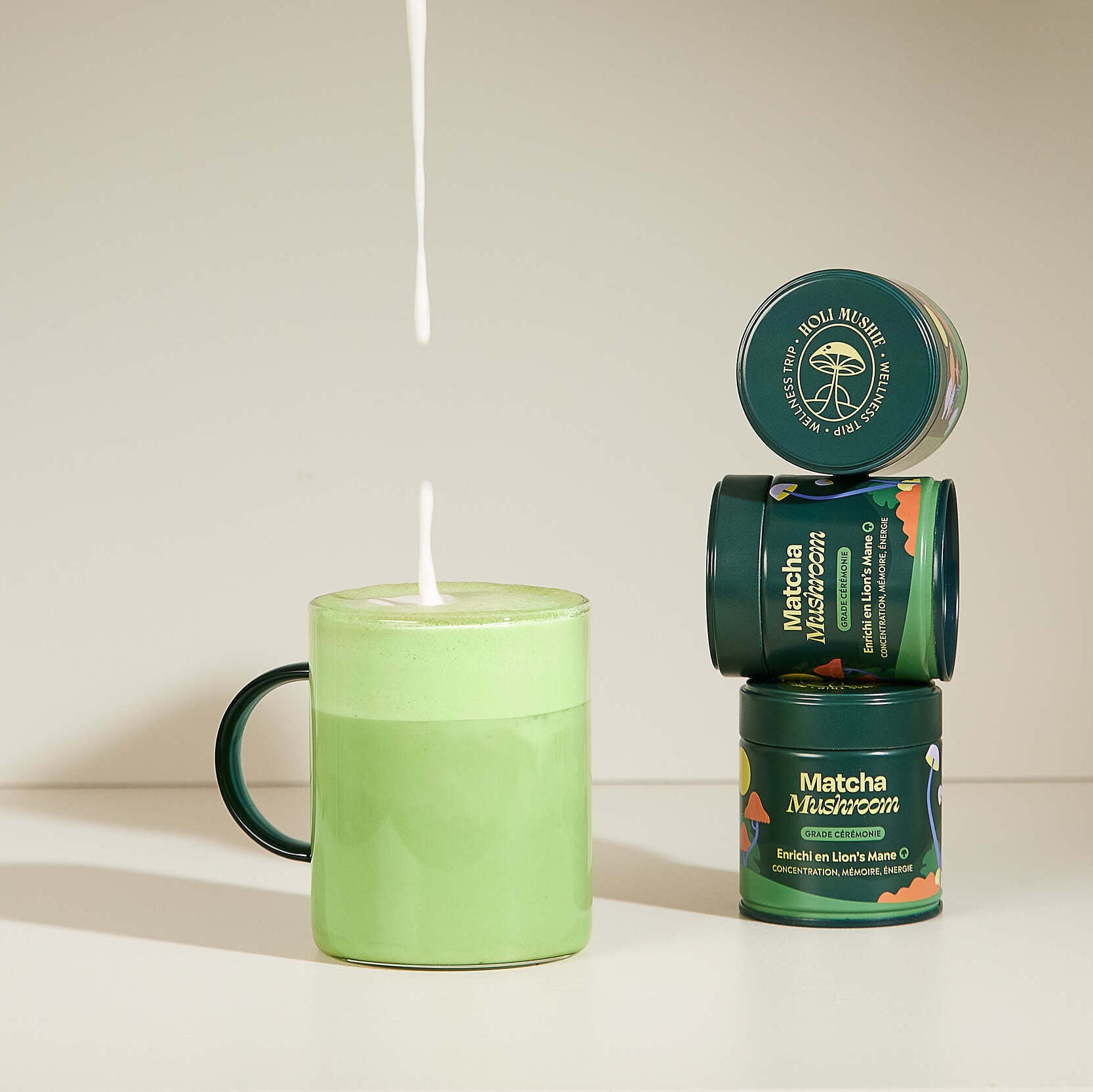 Sachet de Matcha aux champignons avec texture mate et logo Holi Mushie