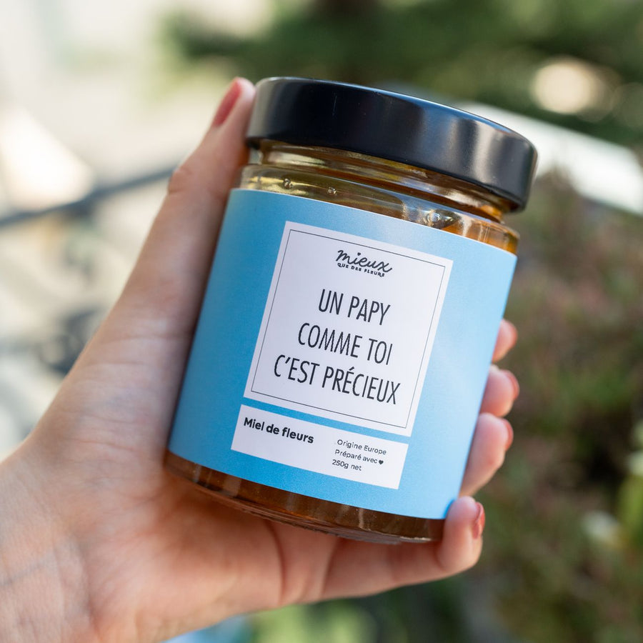 Pot de miel artisanal avec étiquette 'Un Papy comme toi'