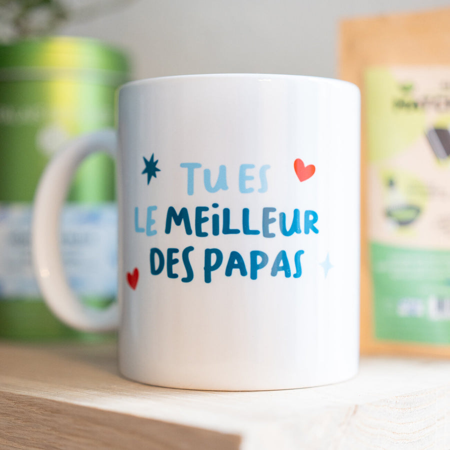 Mug avec inscription 'Tu es le meilleur des papas' en gros plan.