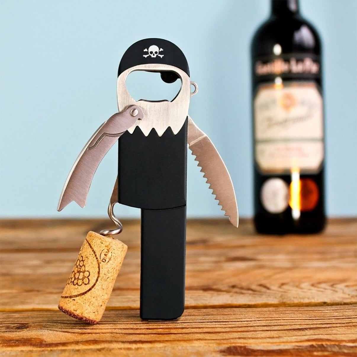 Tire-bouchon pirate avec jambe de bois et cache-œil