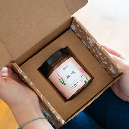 Pâte à tartiner personnalisée en pot avec étiquette colorée
