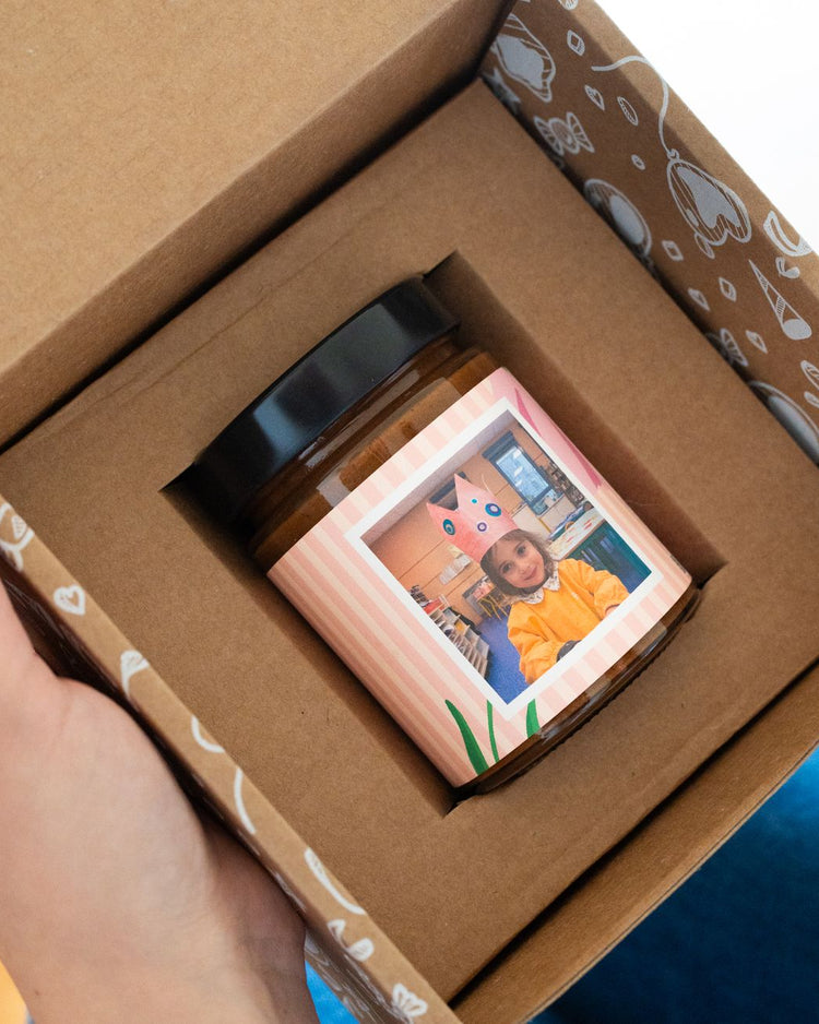 Pâte à tartiner personnalisée en pot avec étiquette colorée