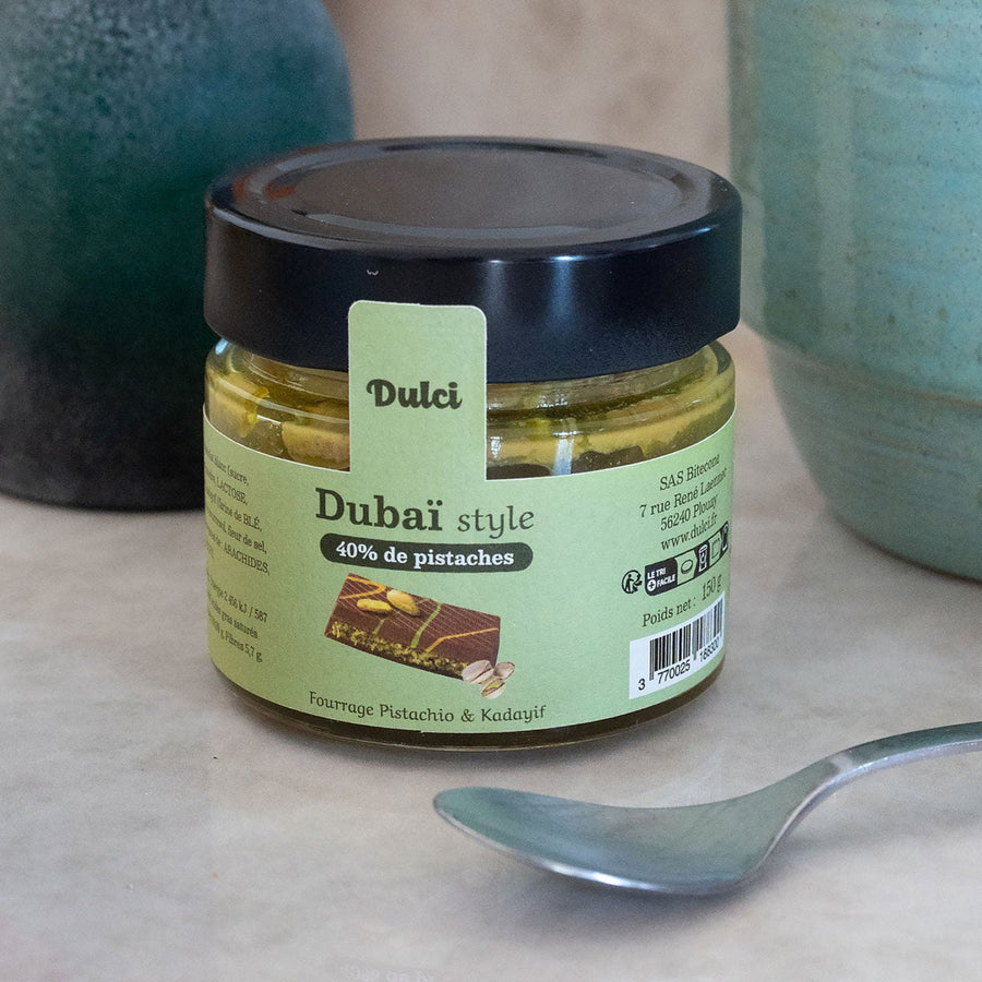 Pâte à tartiner pistache et chocolat blanc en pot en verre