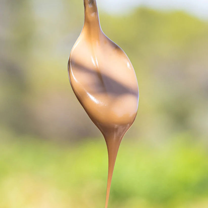 Pâte à tartiner noisette avec texture crémeuse en gros plan