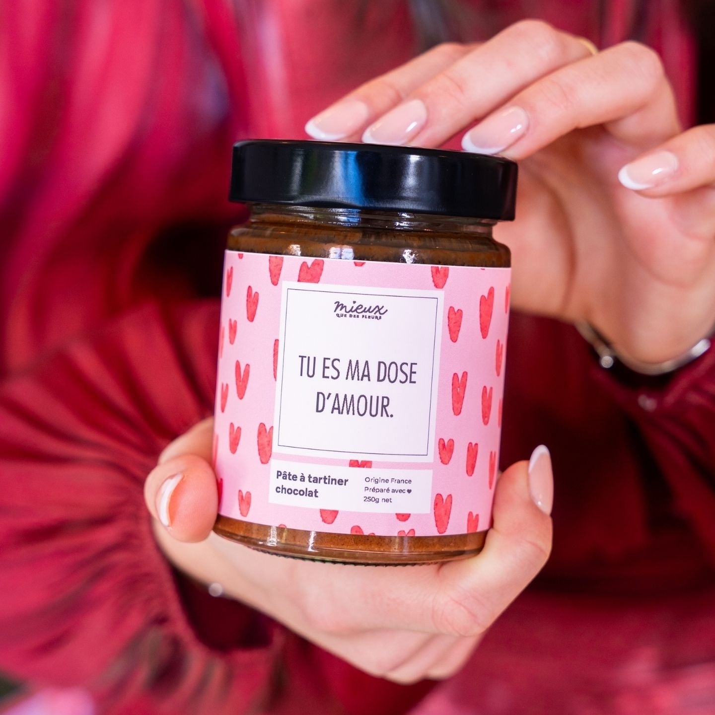 Pâte à tartiner au chocolat avec message affectueux en relief