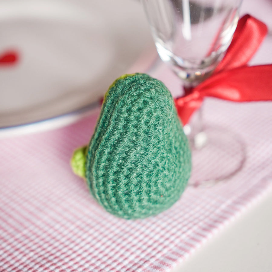 Pancarte en forme d'avocat avec message doux en crochet