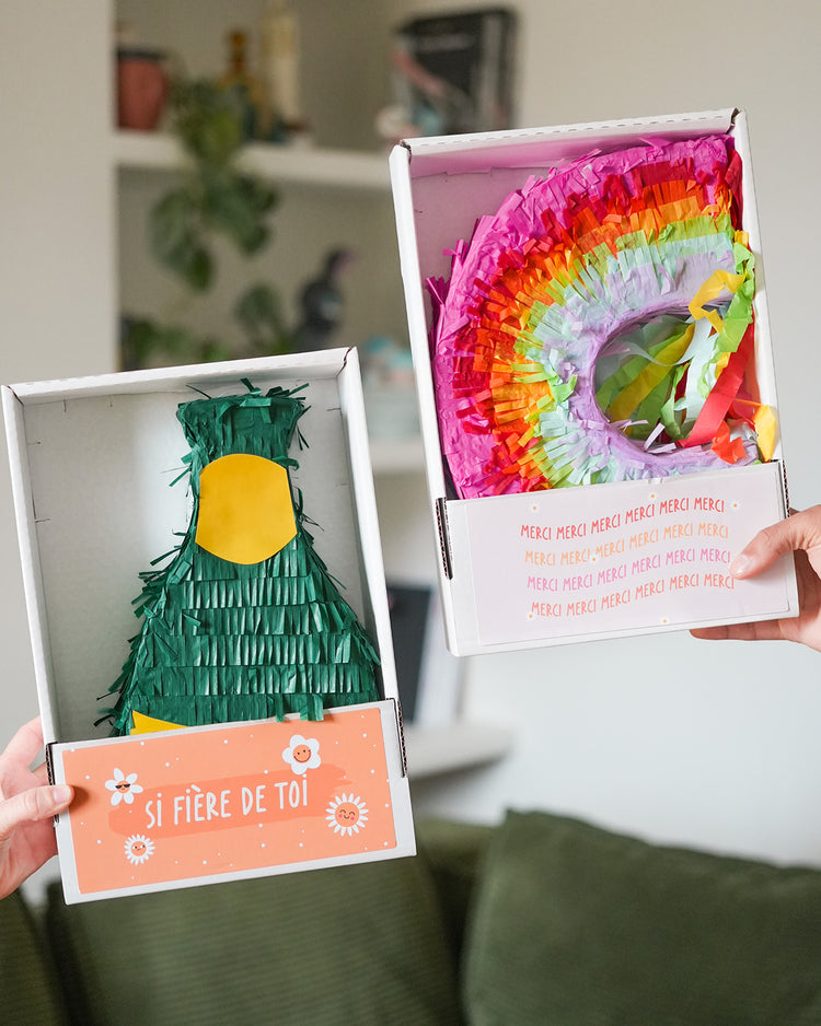 Piñata personnalisée avec des bonbons colorés à l'intérieur.