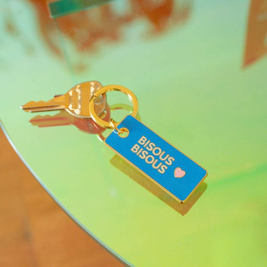 Porte-clé Bisous bisous avec cœur en relief