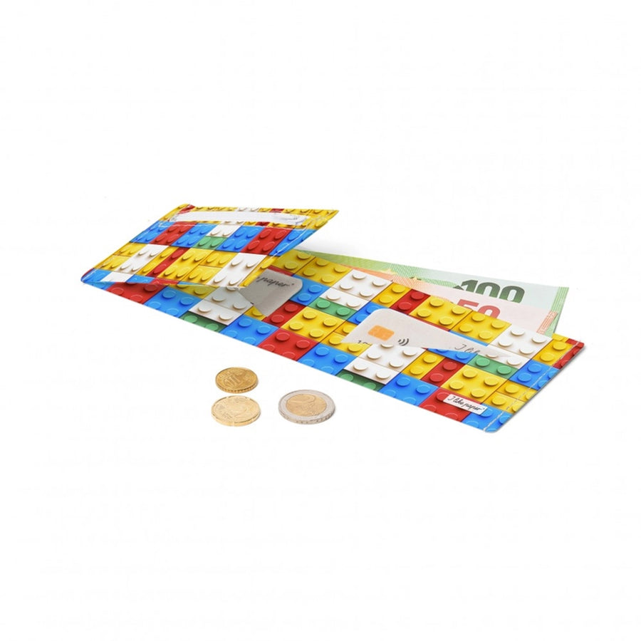 Portefeuille en carton avec motif Lego coloré et texture unique.