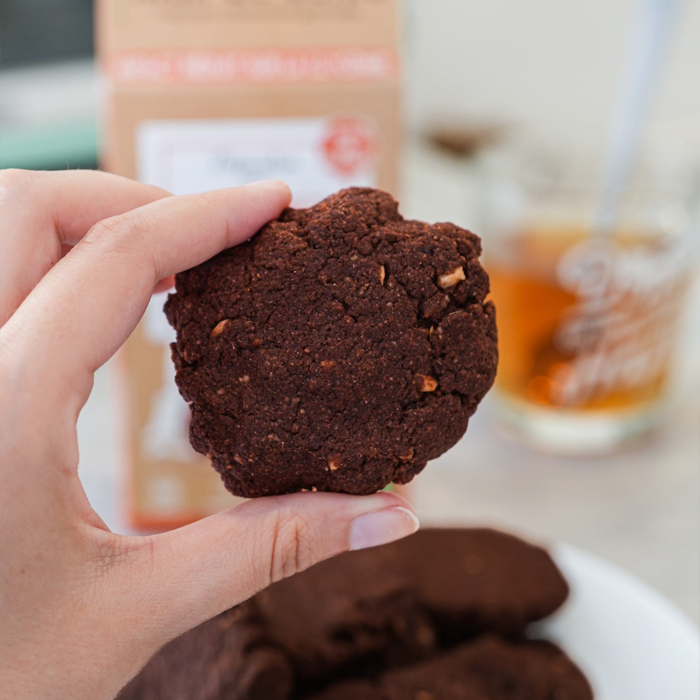 Kit DIY pour faire des cookies chocolat noisettes - Mieux Que Des Fleurs - 2