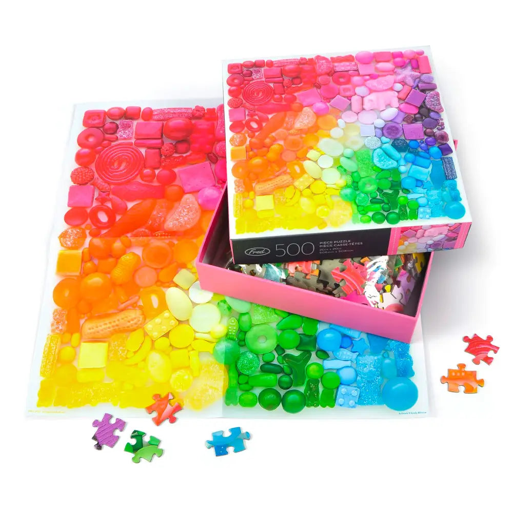 Vue rapprochée du puzzle avec des pièces colorées en désordre
