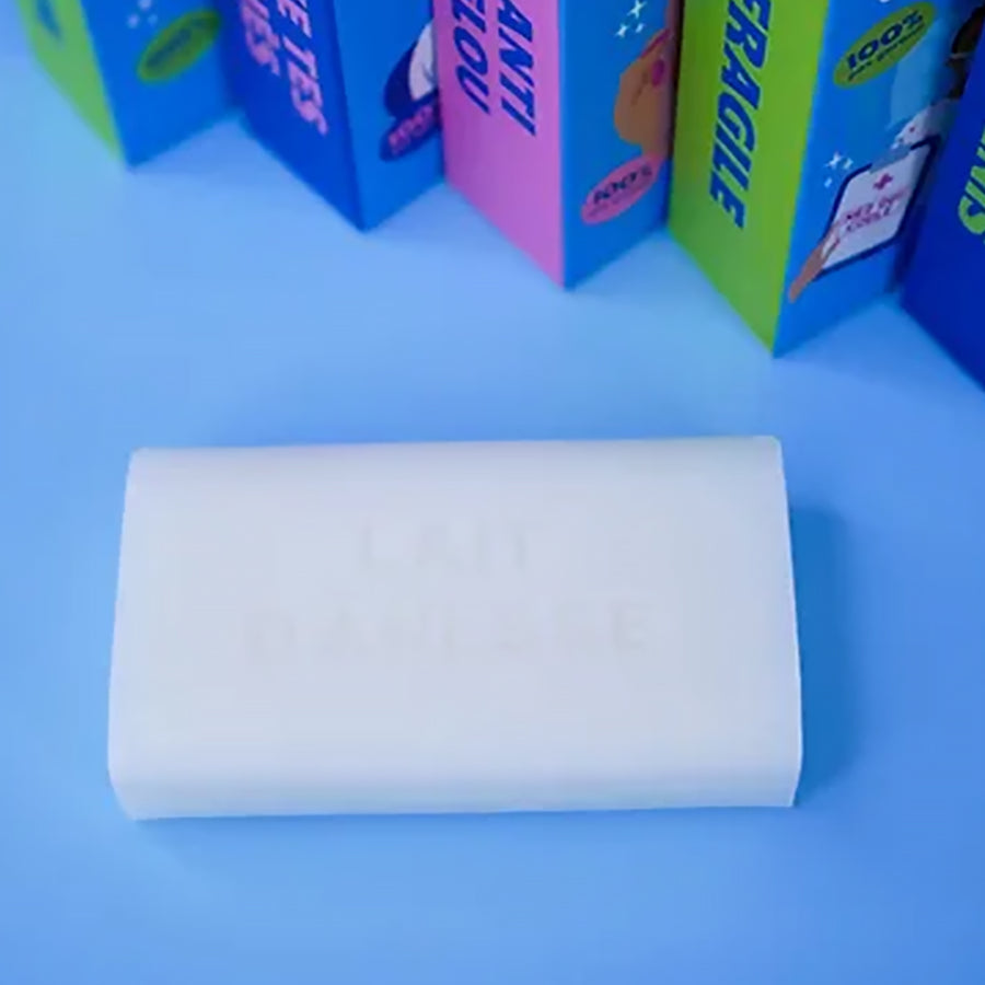 Savon anti-relou avec un design humoristique et coloré.