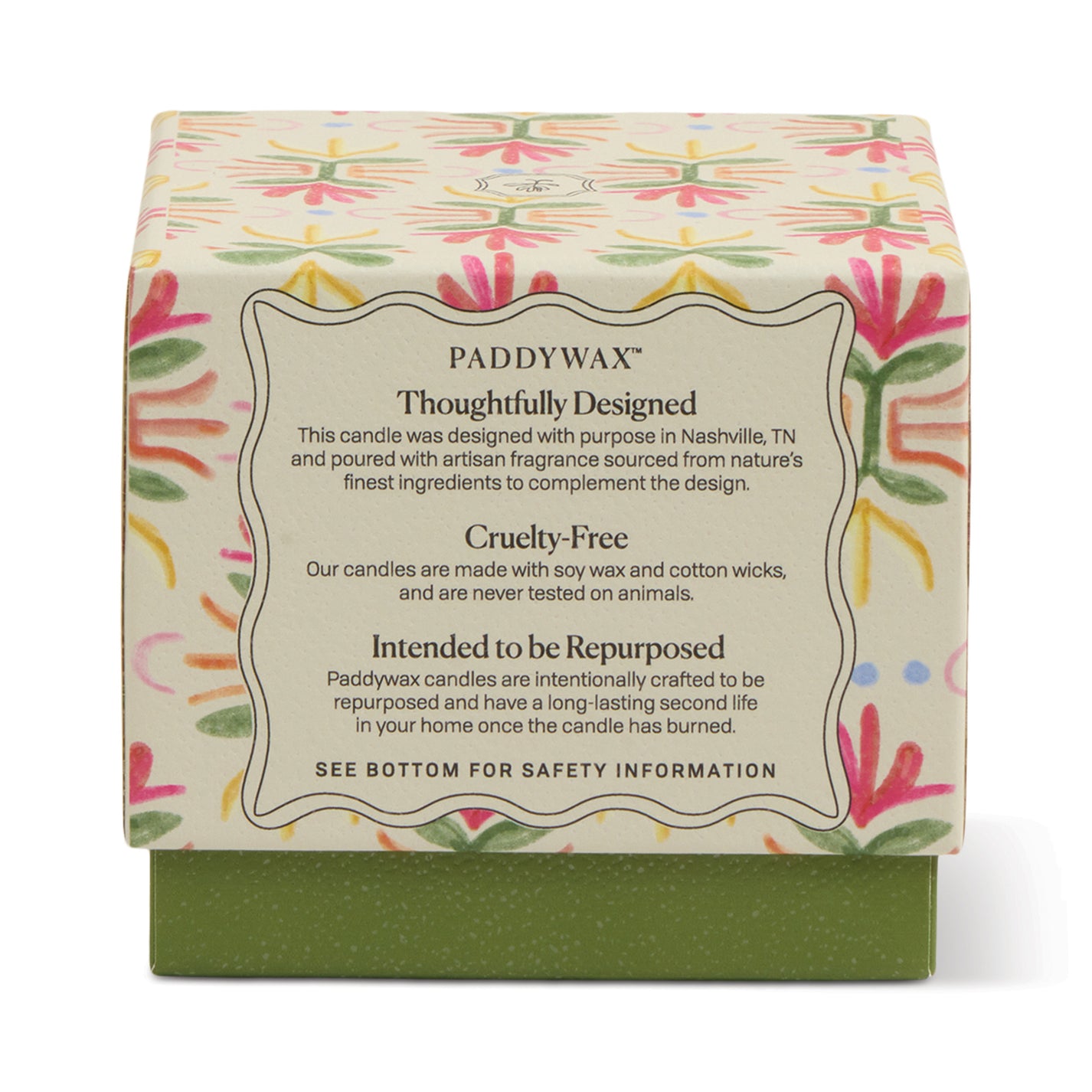 Bougie tulipe lila avec texture délicate et parfum gardenia