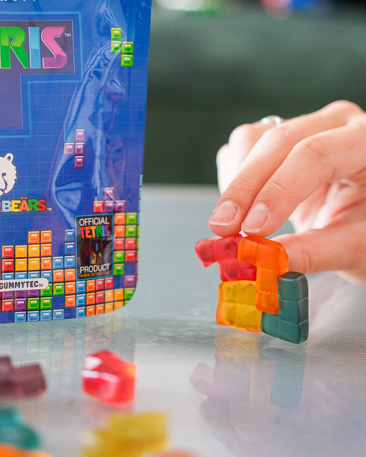 Bonbons originaux Tetris colorés en forme de blocs de jeu vidéo.