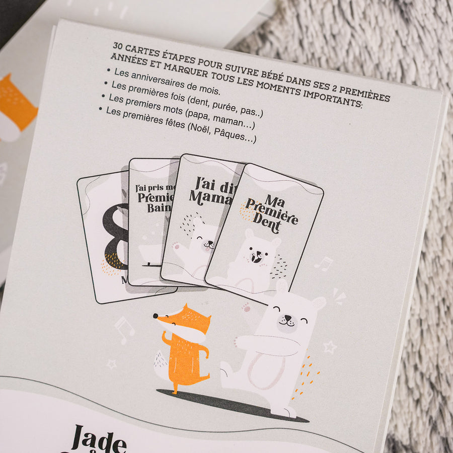 30 cartes étapes pour bébé avec illustrations colorées sur fond blanc