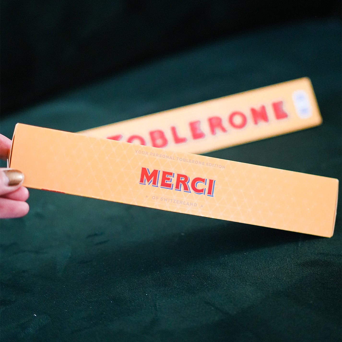 Toblerone personnalisé avec message sur fond blanc