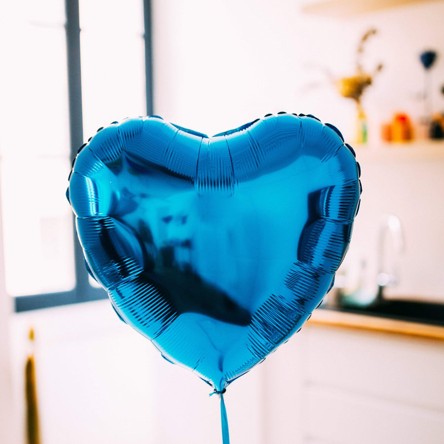Ballon coeur bleu saphir, idéal pour offrir en cadeau