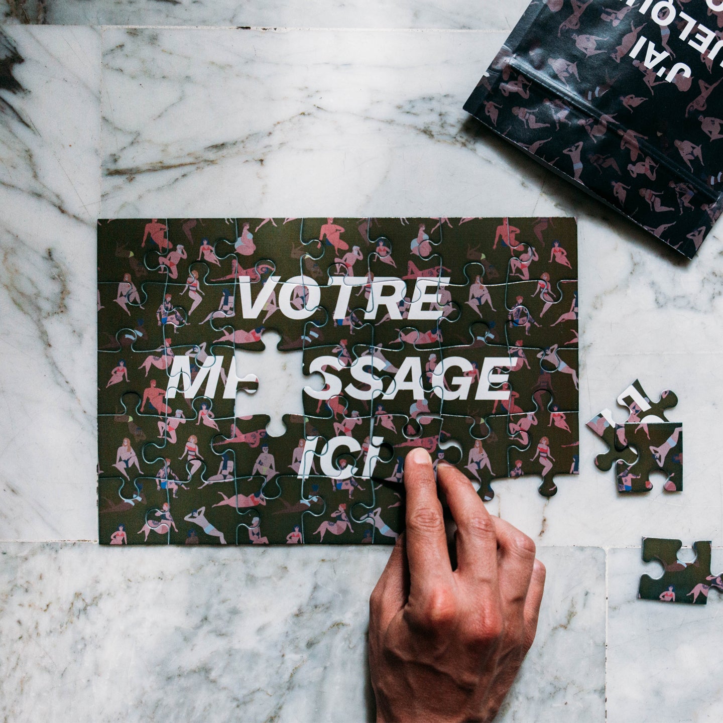 Puzzle personnalisé avec message unique en gros plan.