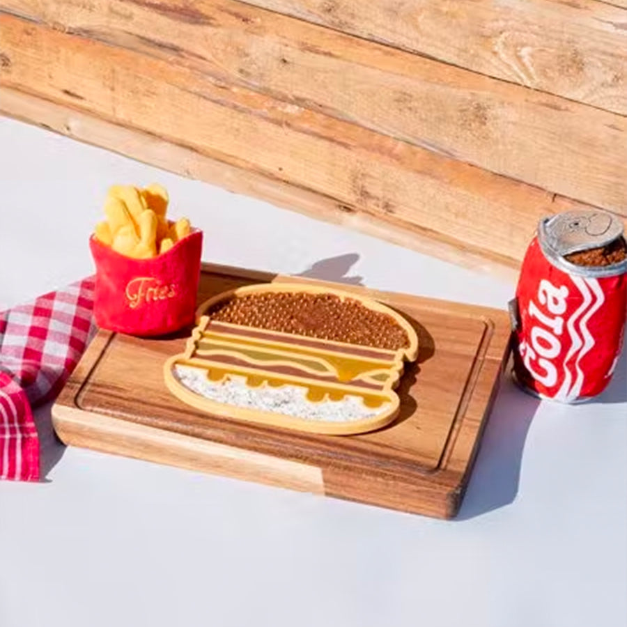 Tapis de léchage en forme de burger avec texture en silicone