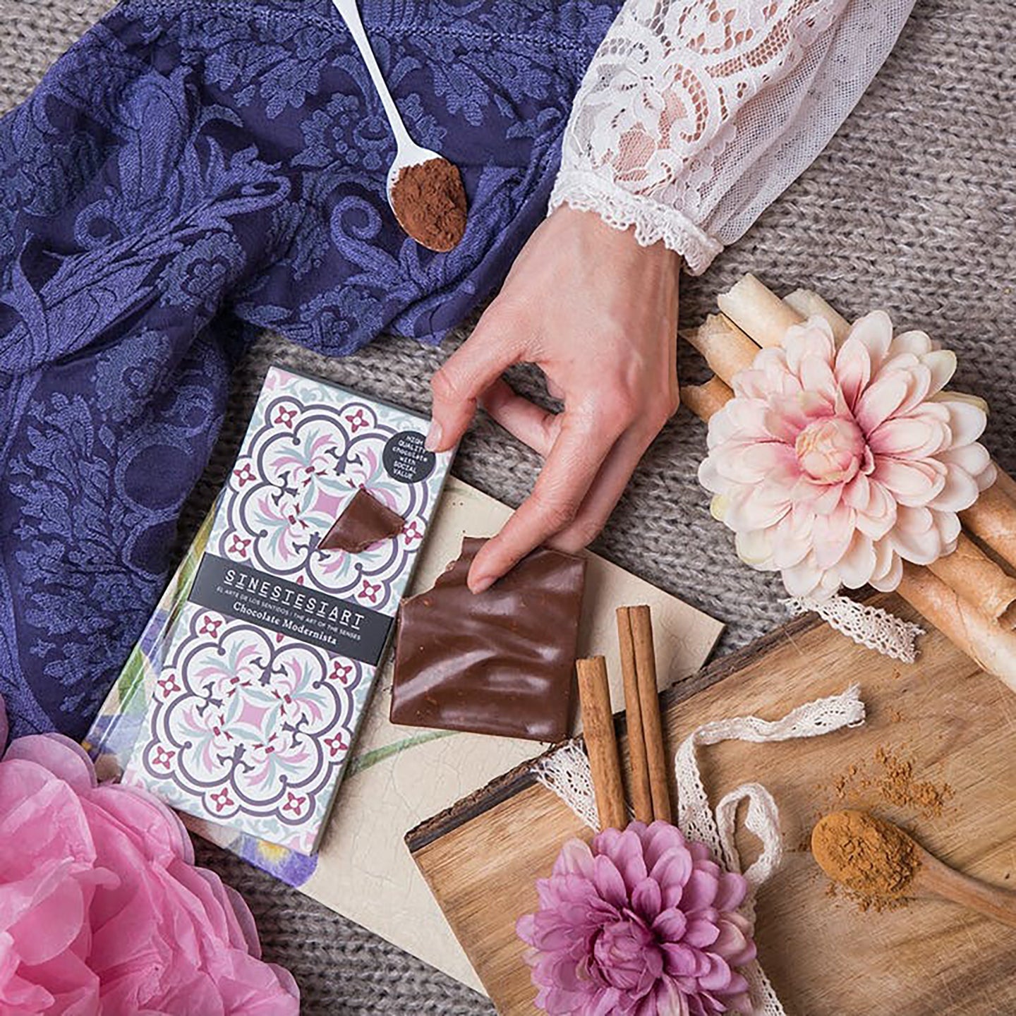Une tablette de chocolat Moderniste - Mieux Que Des Fleurs